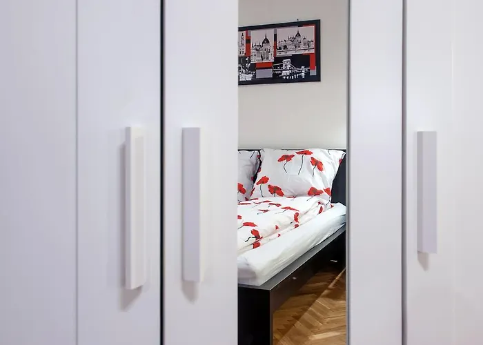 Parking, Ac, Wifi Flat Next To Andrassy Ave